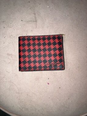 Coach Men’s Red and Black Houndstooth Card Holder